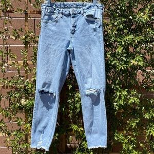 H&M Ripped Jeans💙